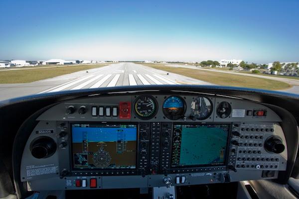 Diamond DA42 avionics