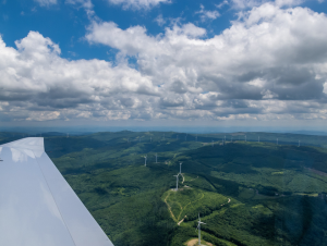 DA40 Flying over West Virginia Windmills